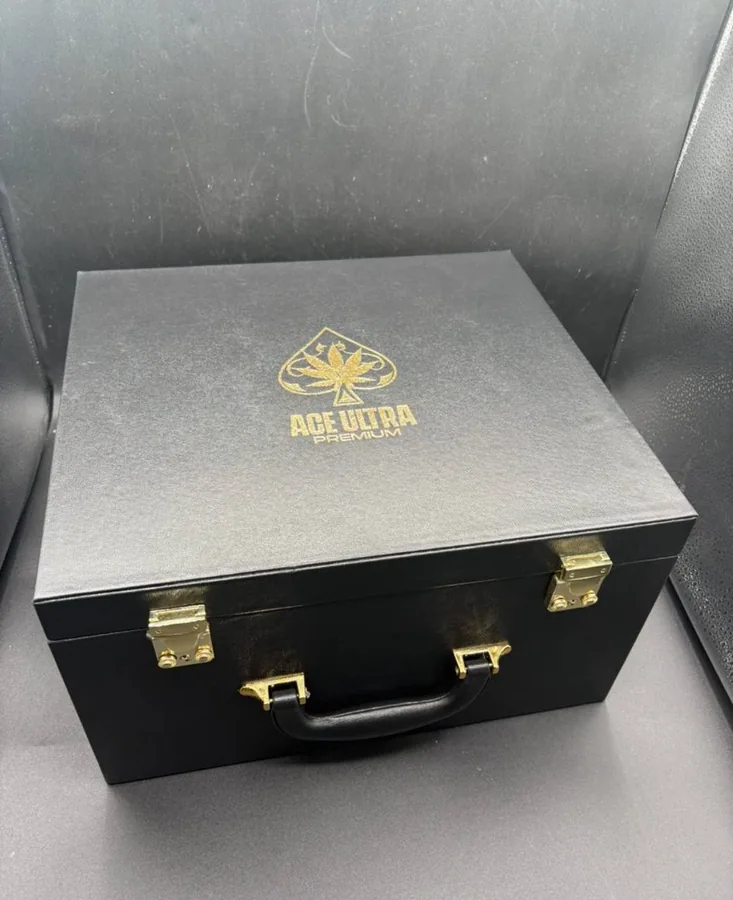 Ace Ultra Black Badge Edition 10pcs — Black Badge presentation case holding 10 sealed Ace Ultra Premium 2g disposable vapes